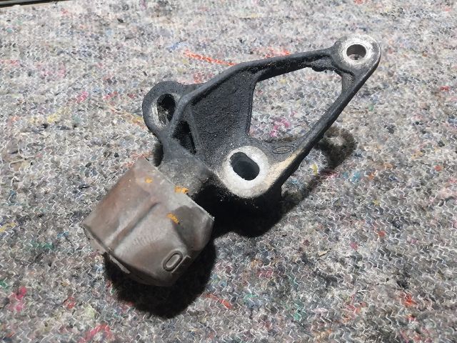 bontott AUDI A1 Motor Tartó Bak (Fém)