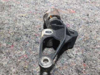 bontott AUDI A1 Motor Tartó Bak (Fém)