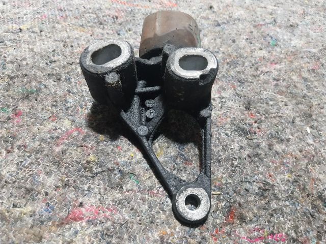 bontott AUDI A1 Motor Tartó Bak (Fém)