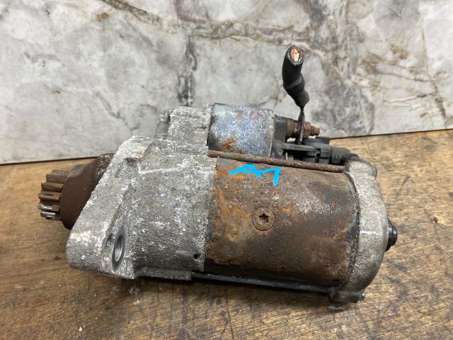 bontott AUDI A1 Önindító