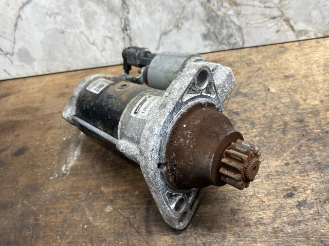 bontott AUDI A1 Önindító