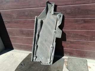 bontott AUDI A1 Alsó Padlólemez Burkolat