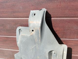 bontott AUDI A1 Alsó Padlólemez Burkolat