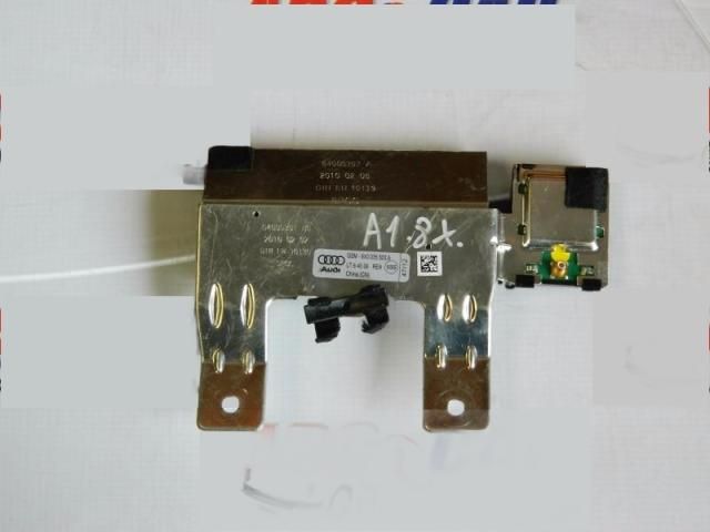 bontott AUDI A1 Antenna Erősítő