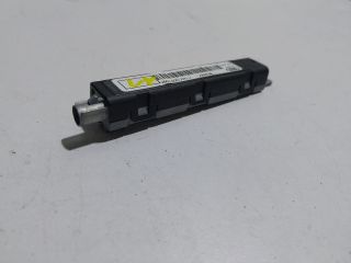 bontott AUDI A1 Antenna Erősítő