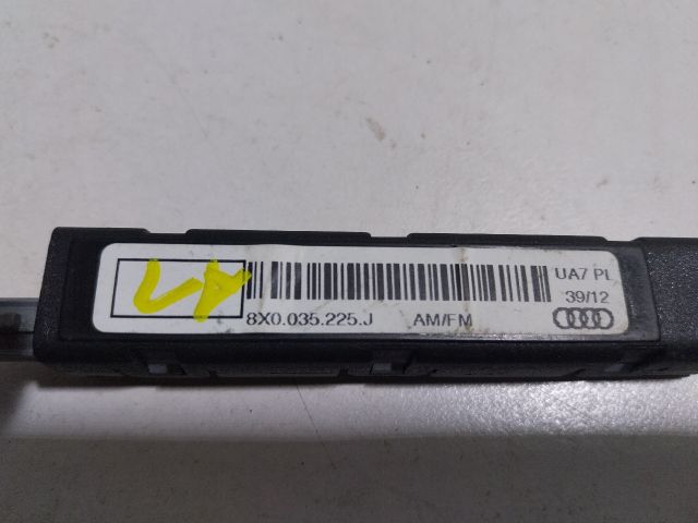 bontott AUDI A1 Antenna Erősítő