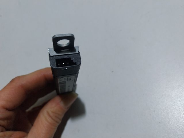 bontott AUDI A1 Antenna Erősítő