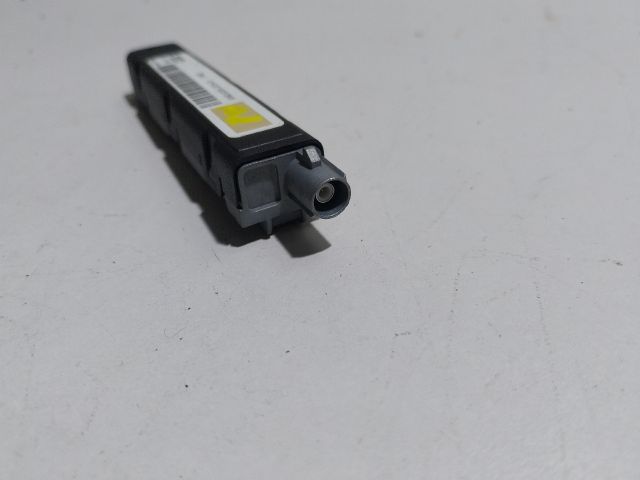 bontott AUDI A1 Antenna Erősítő