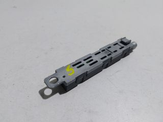 bontott AUDI A1 Antenna Erősítő