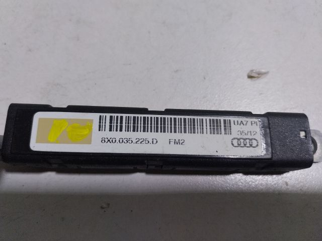 bontott AUDI A1 Antenna Erősítő