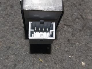 bontott AUDI A1 Bal első Ablakemelő Kapcsoló