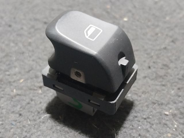 bontott AUDI A1 Bal első Ablakemelő Kapcsoló