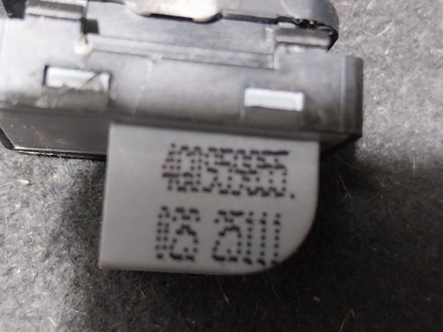 bontott AUDI A1 Bal első Ablakemelő Kapcsoló