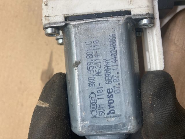 bontott AUDI A1 Bal első Ablakemelő Motor