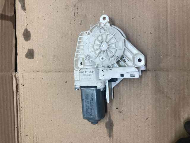 bontott AUDI A1 Bal első Ablakemelő Motor