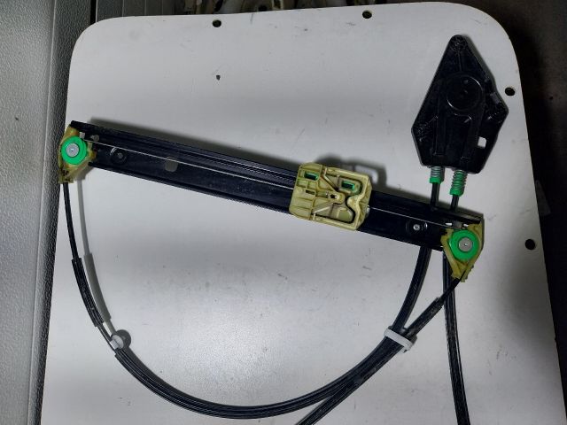 bontott AUDI A1 Bal első Ablakemelő Szerkezet (Elektromos)