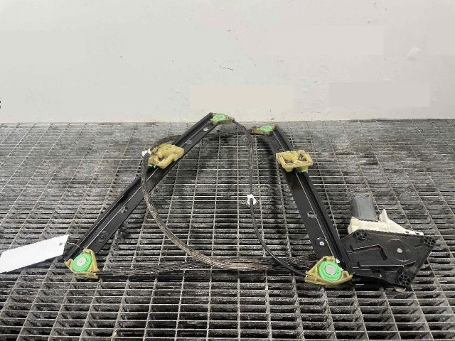 bontott AUDI A1 Bal első Ablakemelő Szerkezet (Elektromos)