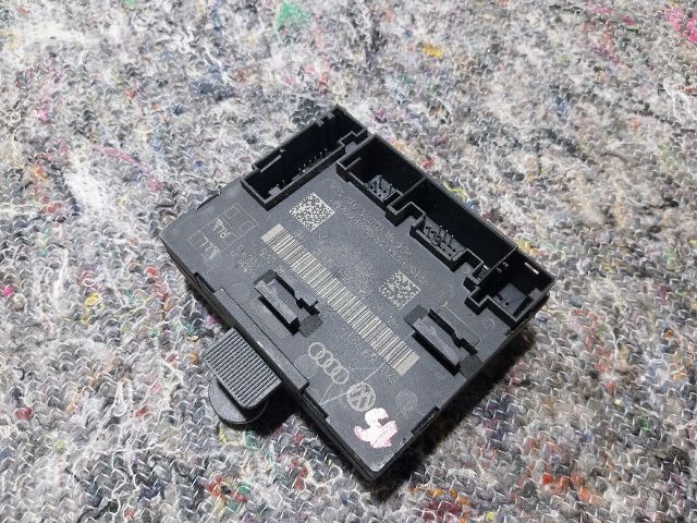 bontott AUDI A1 Bal első Ajtó Vezérlőegység