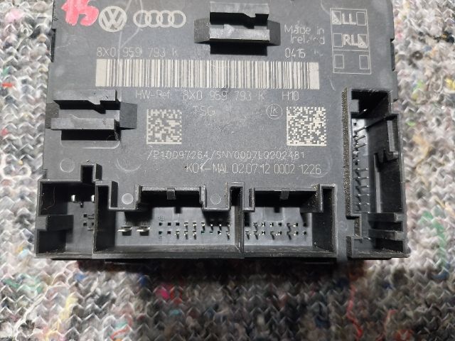 bontott AUDI A1 Bal első Ajtó Vezérlőegység