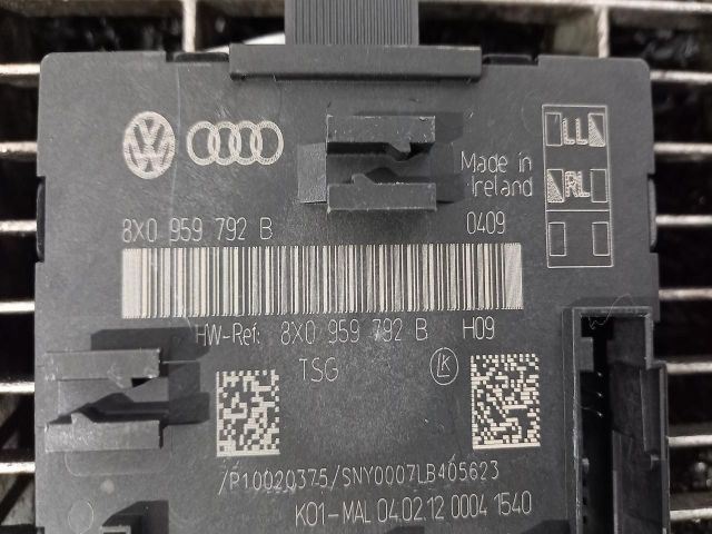 bontott AUDI A1 Bal első Ajtó Vezérlőegység