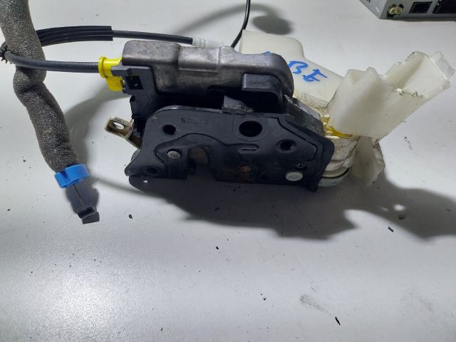 bontott AUDI A1 Bal első Ajtózár