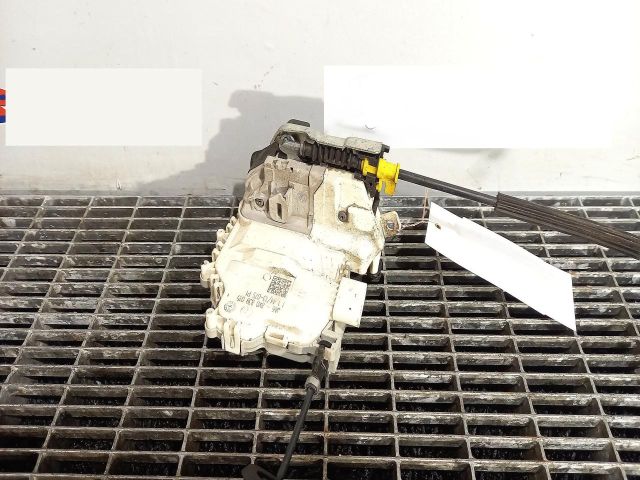 bontott AUDI A1 Bal hátsó Ajtózár