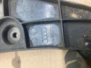 bontott AUDI A1 Bal hátsó Oldal Lökhárító Tartó (Műanyag)