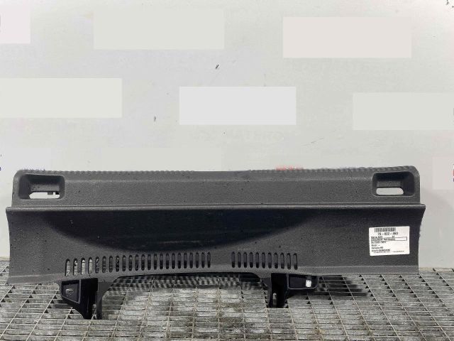 bontott AUDI A1 Csomagtérajtó Díszléc