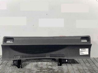 bontott AUDI A1 Csomagtérajtó Díszléc