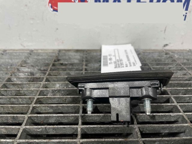 bontott AUDI A1 Csomagtérajtó Kilincs