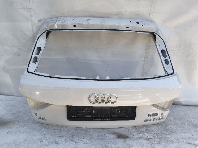 bontott AUDI A1 Csomagtérajtó (Üres lemez)
