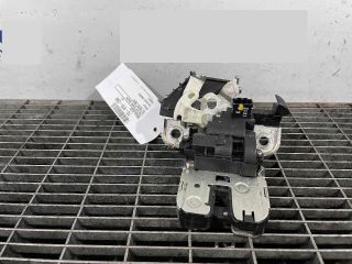 bontott AUDI A1 Csomagtérajtó Ütköző