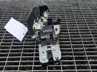 bontott AUDI A1 Csomagtérajtó Ütköző