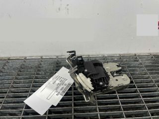 bontott AUDI A1 Csomagtérajtó Ütköző