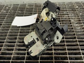 bontott AUDI A1 Csomagtérajtó Ütköző