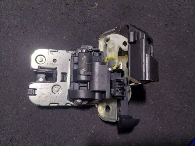 bontott AUDI A1 Csomagtérajtó Zárszerkezet