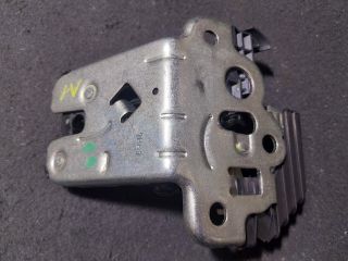 bontott AUDI A1 Csomagtérajtó Zárszerkezet