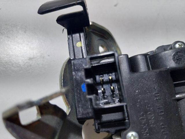 bontott AUDI A1 Csomagtérajtó Zárszerkezet