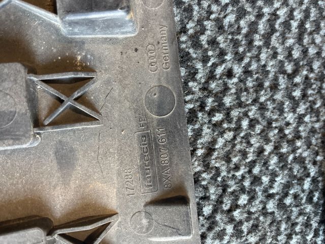 bontott AUDI A1 Első Lökhárító Alsó (Műanyag)