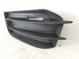 bontott AUDI A1 Első Lökhárító Bal Díszrács