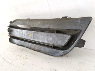 bontott AUDI A1 Első Lökhárító Bal Díszrács