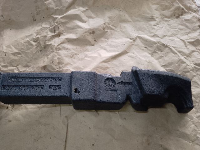 bontott AUDI A1 Első Lökhárító Ütközés Elnyelő Hab