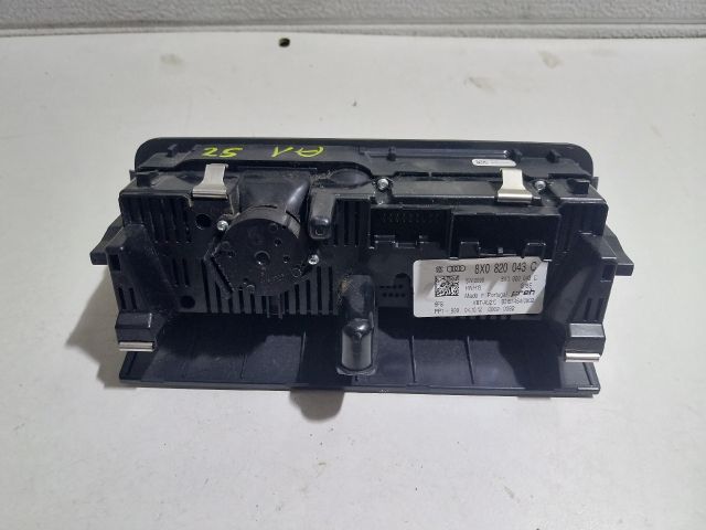 bontott AUDI A1 Fűtéskapcsoló