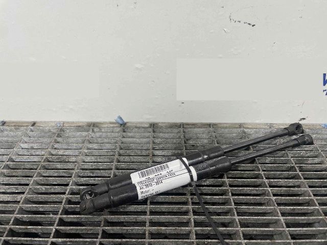 bontott AUDI A1 Gázrugós Kitámasztó Teleszkóp Motorháztető