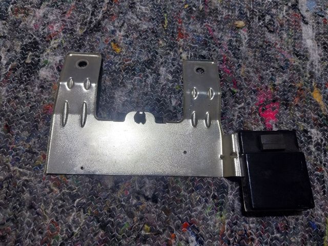 bontott AUDI A1 GPS Antenna