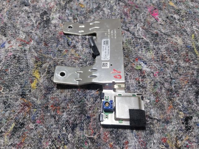 bontott AUDI A1 GPS Antenna