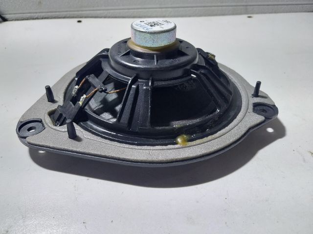 bontott AUDI A1 Hangszóró (Pozíciófüggetlen)