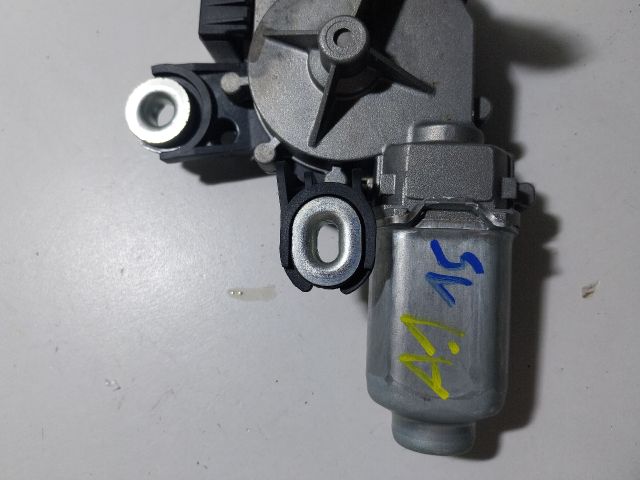 bontott AUDI A1 Hátsó Ablaktörlő Motor