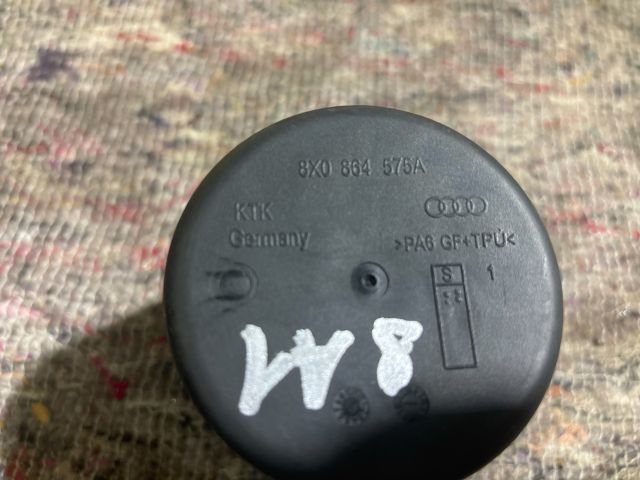 bontott AUDI A1 Hátsó Hamutartó