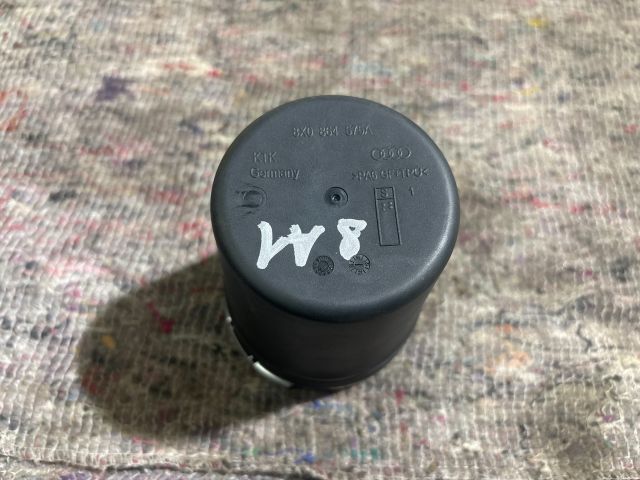 bontott AUDI A1 Hátsó Hamutartó